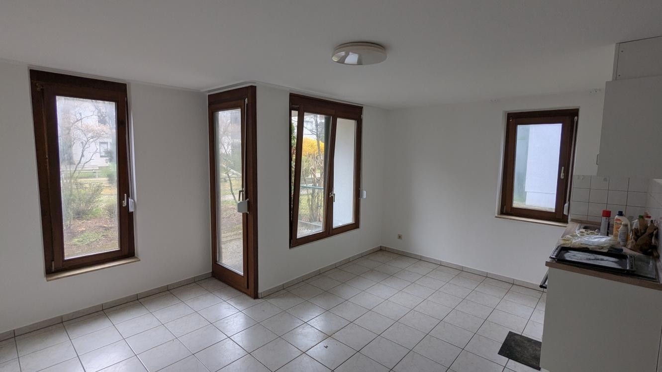 Großzügige 1-Zimmer-EG-Wohnung mit Terrasse und EBK in Stuttgart, S-Bahn 5 Minuten – Rosmarinweg 95, 70374 Stuttgart-Sommerrain(Sommerrain) – Vorschaubild 3