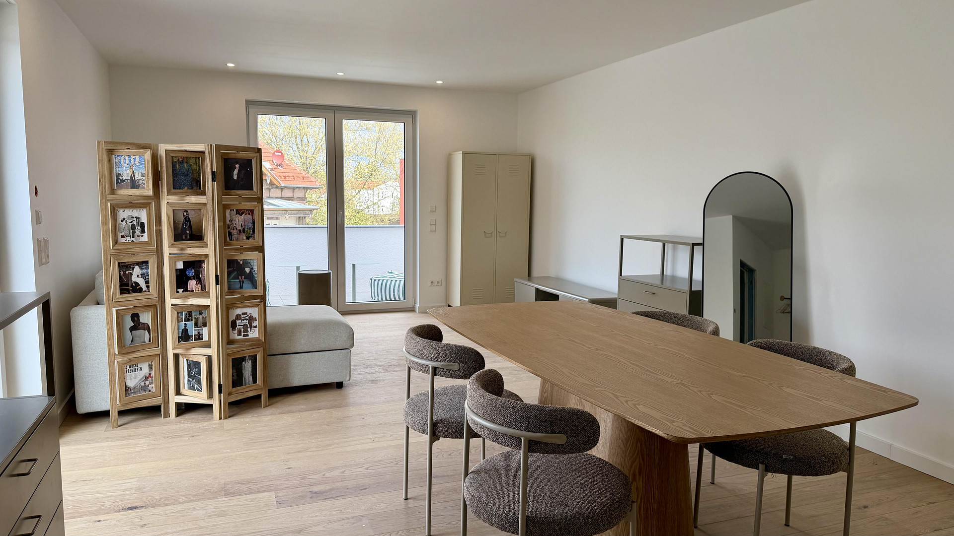 Kernsanierte 2-Zimmer Wohnung bei der Outletcity 3 % Neubau AfA + KfW-Förderkredit – Ulmer Straße 98/1, 72555 Metzingen – Vorschaubild 3