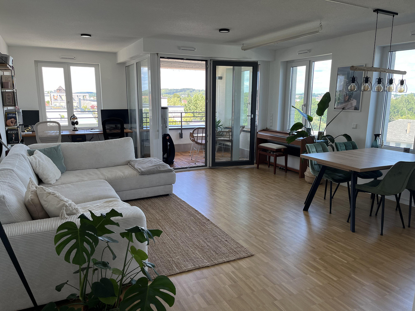 Urbanes Wohnen mit Highlight-Dachterrasse: Stilvolles 2-Zi.-Apartment im beliebten Hanna-Carré HC28 – Johanna-Dachs-Str. 36, 93055 Regensburg(Ostenviertel) – Vorschaubild 3