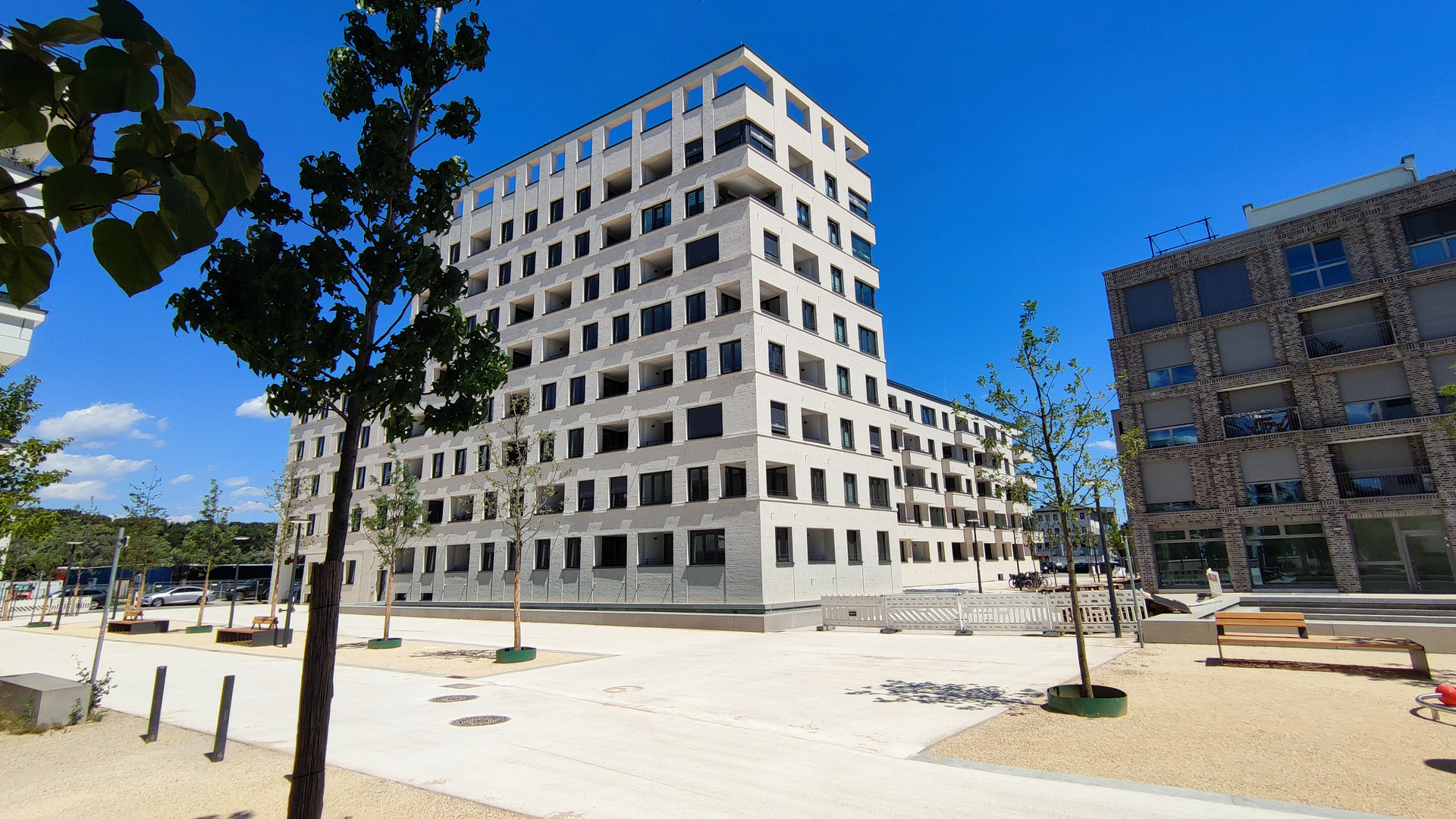 Urbanes Wohnen mit Highlight-Dachterrasse: Stilvolles 2-Zi.-Apartment im beliebten Hanna-Carré HC28 – Johanna-Dachs-Str. 36, 93055 Regensburg(Ostenviertel) – Vorschaubild 2