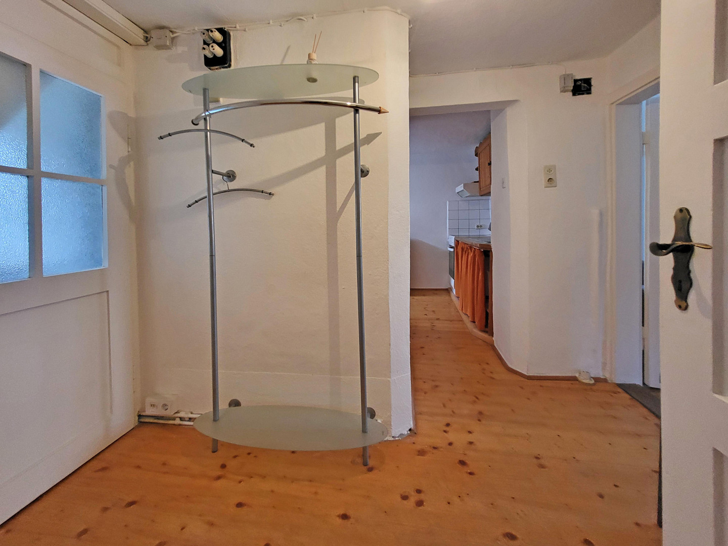 Beste Innenstadtlage in der Altstadt -Bezugsfreie 3 Zimmer Wohnung +++Ohne Maklerprovision +++ – Saurengreinswinkel 7, 89150 Augsburg(Innenstadt) – Vorschaubild 8