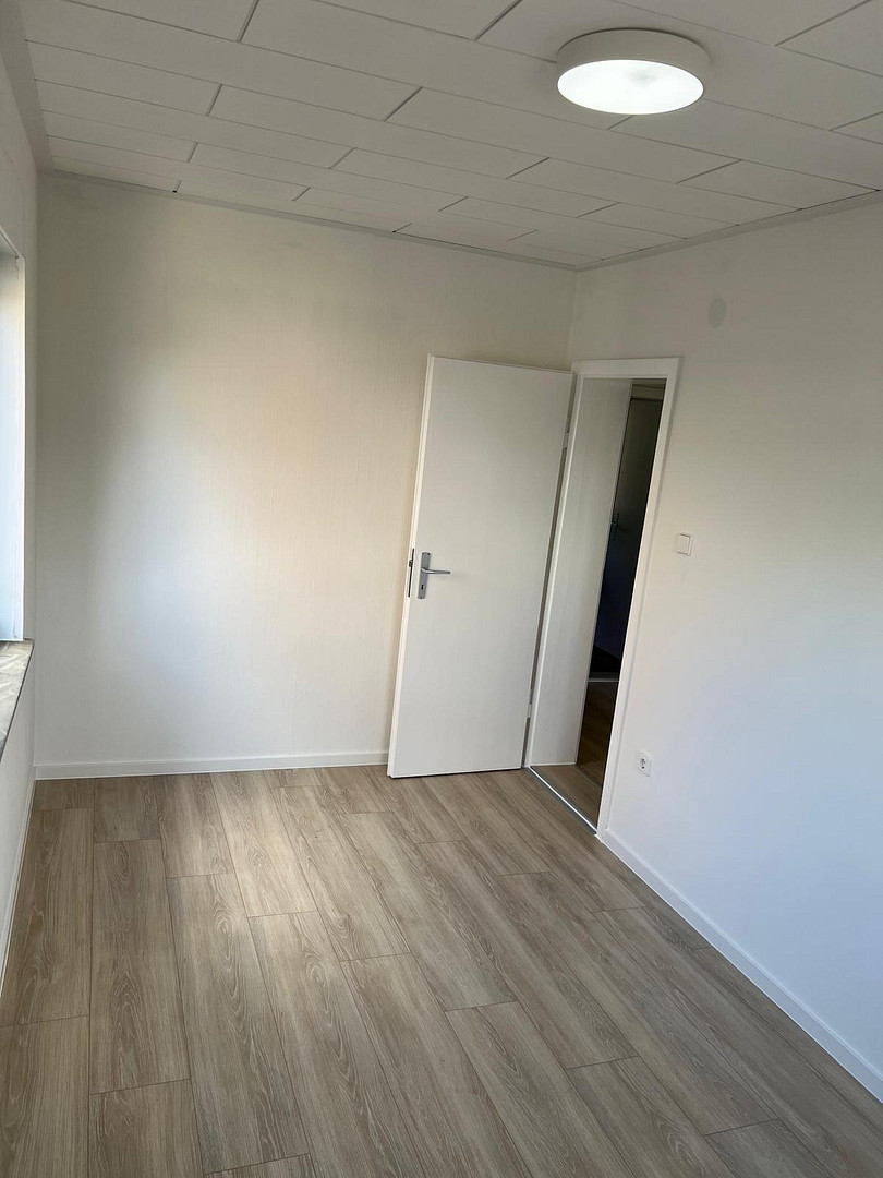 Wohnen am Stadtwald auf großzügigem Eigentumsgrundstück in Laagberg/Wolfsburg – Hirschberger Str. 6, 38440 Wolfsburg – Vorschaubild 4