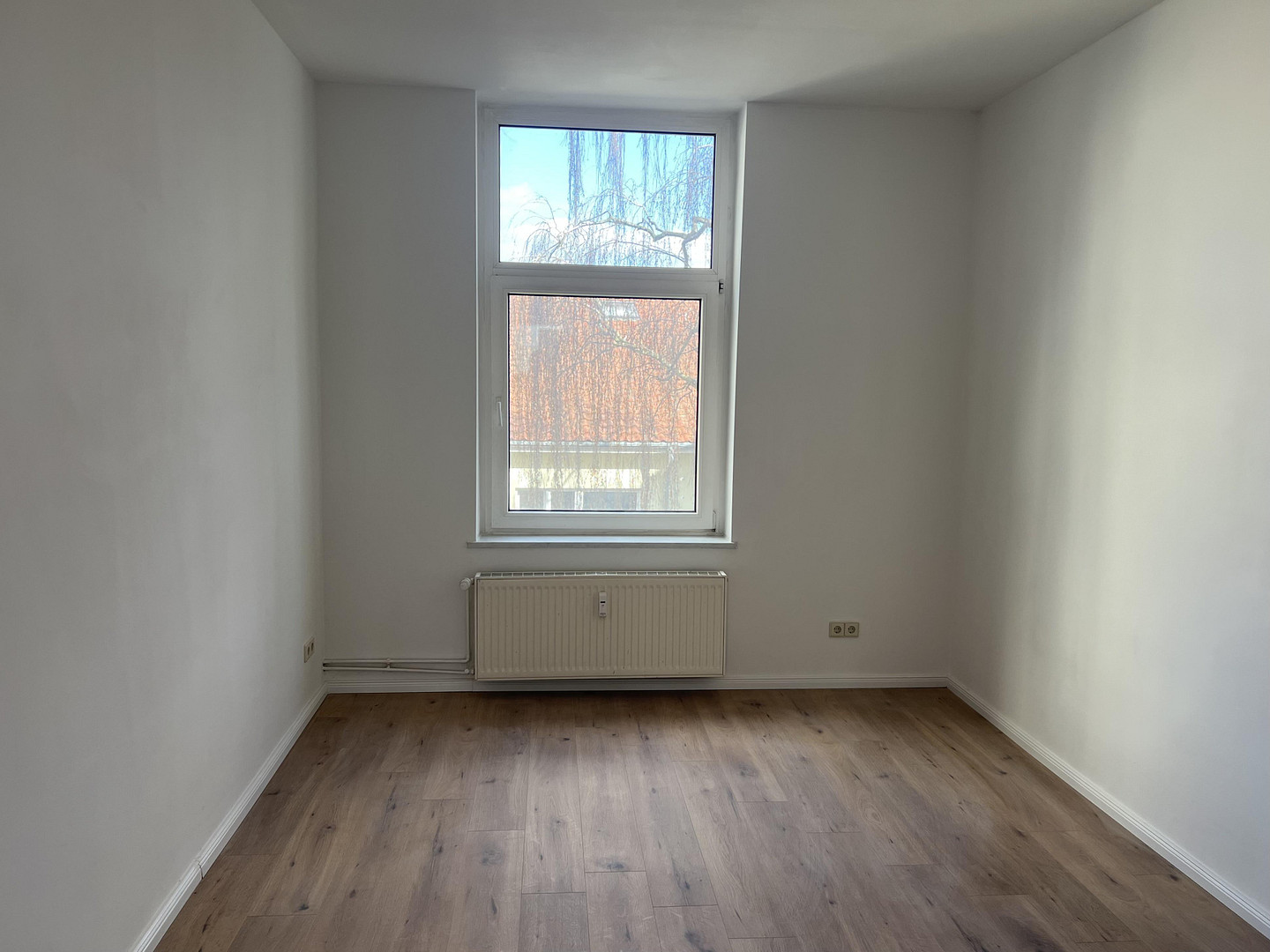 3-Zimmer-Whg, frisch modernisiert, Dusch-Wannenbad, Gäste WC, große Küche – Magdeburg(Stadtfeld) – Vorschaubild 11