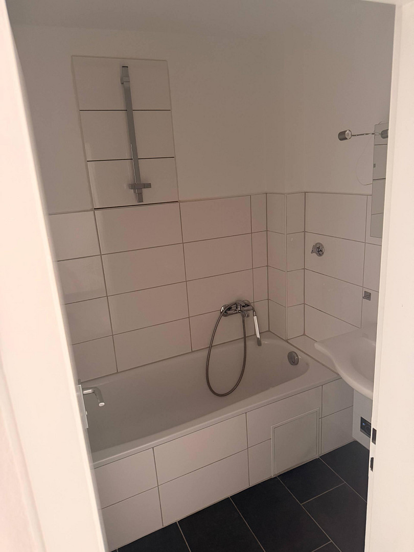 Vielseitiges Mehrfamilienhaus in Top-Lage von Stuttgart-Büsnau! Sofort bezugsfrei & provisionsfrei! – 70569 Stuttgart(Büsnau) – Vorschaubild 6