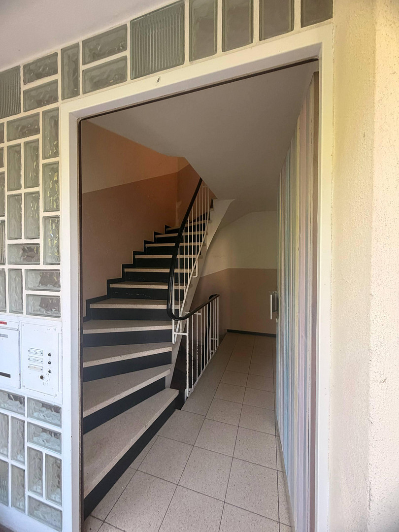 Vielseitiges Mehrfamilienhaus in Top-Lage von Stuttgart-Büsnau! Sofort bezugsfrei & provisionsfrei! – 70569 Stuttgart(Büsnau) – Vorschaubild 4