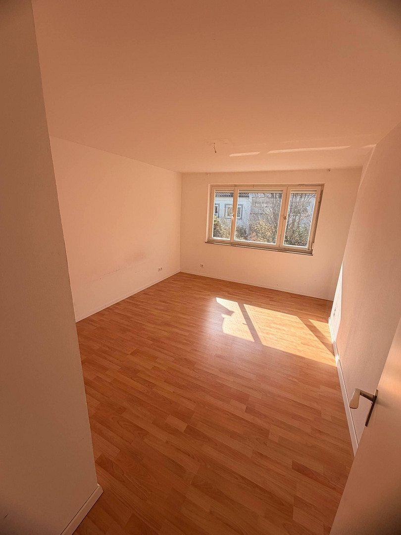 Vielseitiges Mehrfamilienhaus in Top-Lage von Stuttgart-Büsnau! Sofort bezugsfrei & provisionsfrei! – 70569 Stuttgart(Büsnau) – Vorschaubild 19