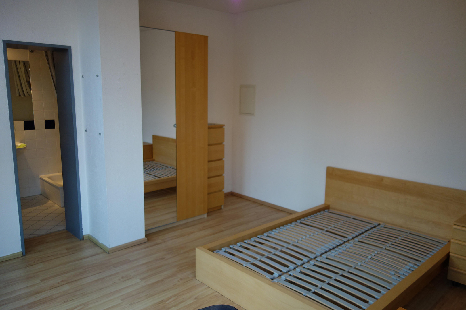 Zimmer für Studenten nahe TU Braunschweig; ca. 25m²; eigenes Bad – Braunschweig – Vorschaubild 2