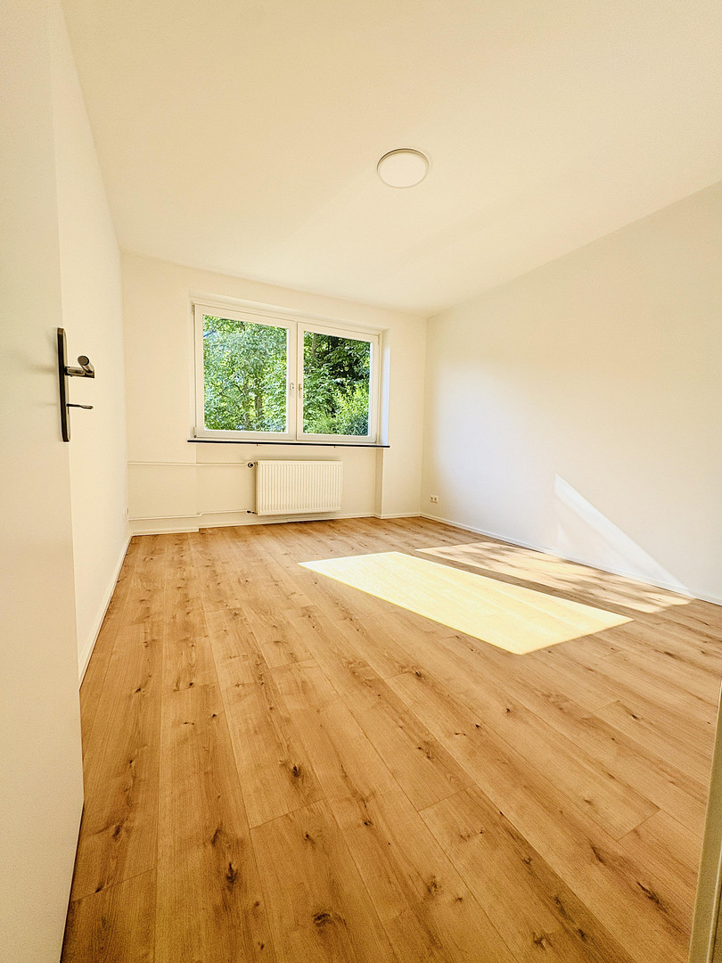 Wohnen wie im eigenen Haus – renovierte 3 -Zimmer Wohnung mit großer Terrasse & Garten – Sollkehre 14, 22179 Hamburg Bramfeld(Bramfeld) – Vorschaubild 4