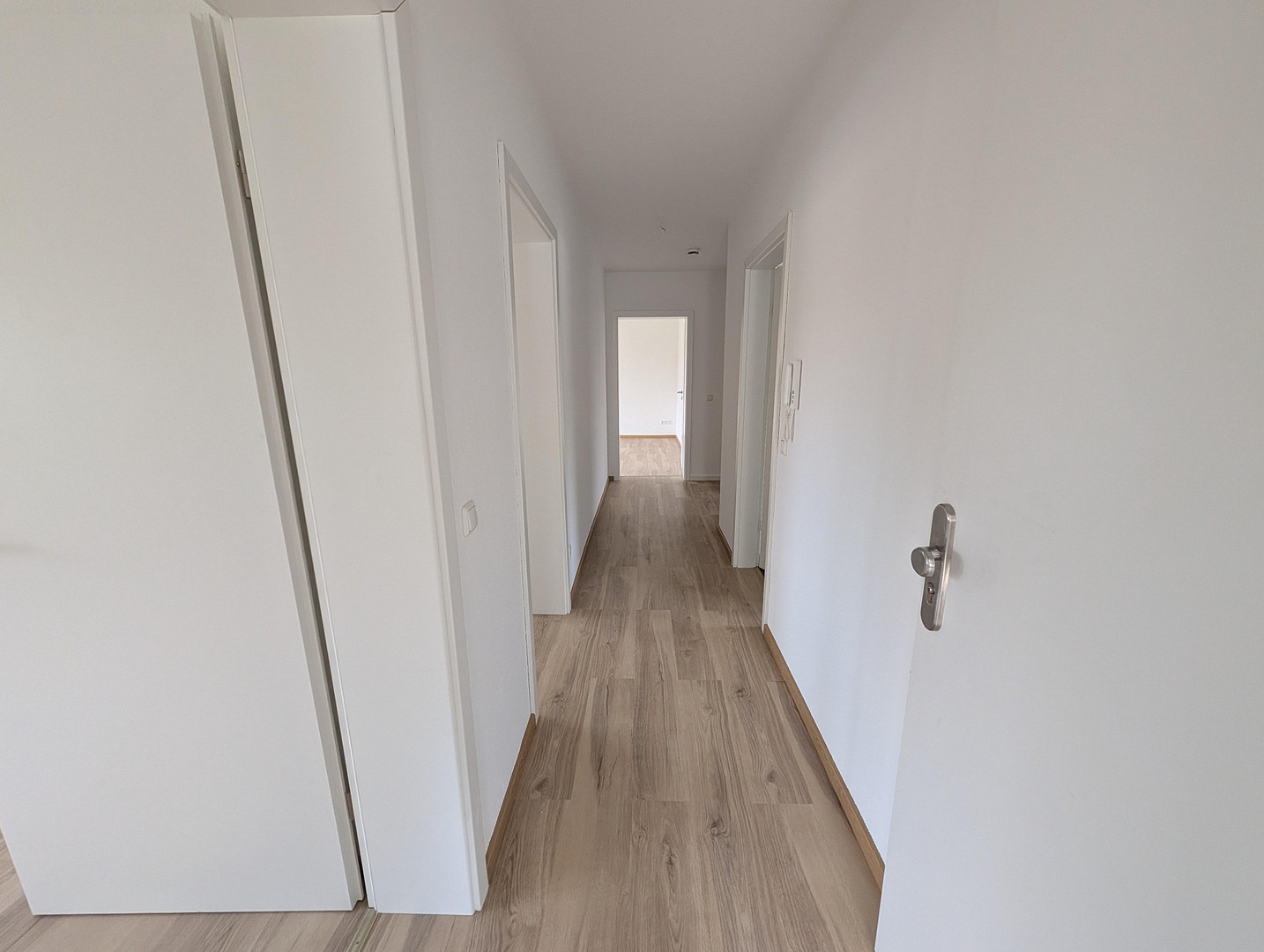 Großzügiges, freistehendes Zweifamilien-Haus - Gepflegt – Jesberg – Vorschaubild 6
