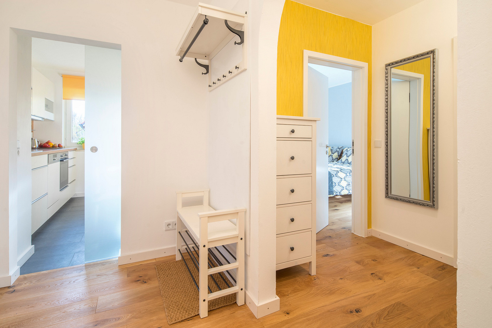 Großzügige, lichtdurchflutete 2-Zimmer-Wohnung, voll möbliert, in Bestlage München-Harlaching – Seybothstraße 70, 81545 München(Harlaching) – Vorschaubild 7