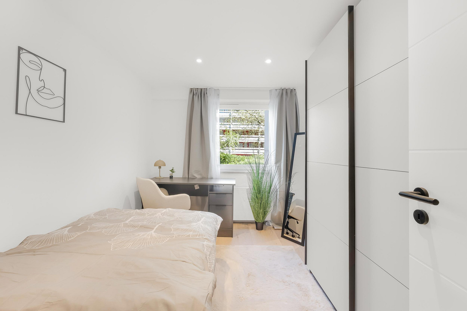 Neu sanierte WG Zimmer in Schwabing-West – voll möbliert & sofort bezugsfrei! – Winzererstraße 172, 80797 München(Schwabing) – Vorschaubild 2