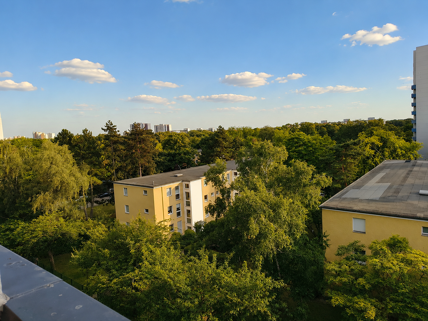 Hochwertig modernisierte 3-Zimmer-Wohnung mit Westbalkon und Weitblick - maklerfrei – 12351 Berlin(Gropiusstadt) – Vorschaubild 3