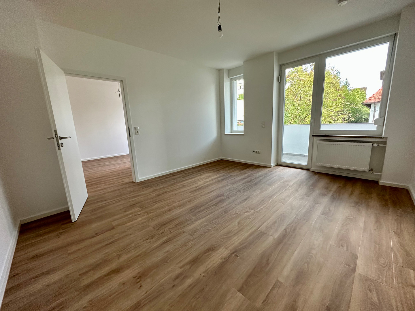 Gemütliche und helle 2-Zimmer-Wohnung mit EBK – Edelfinger Str. 26, 97980 Bad Mergentheim – Vorschaubild 2
