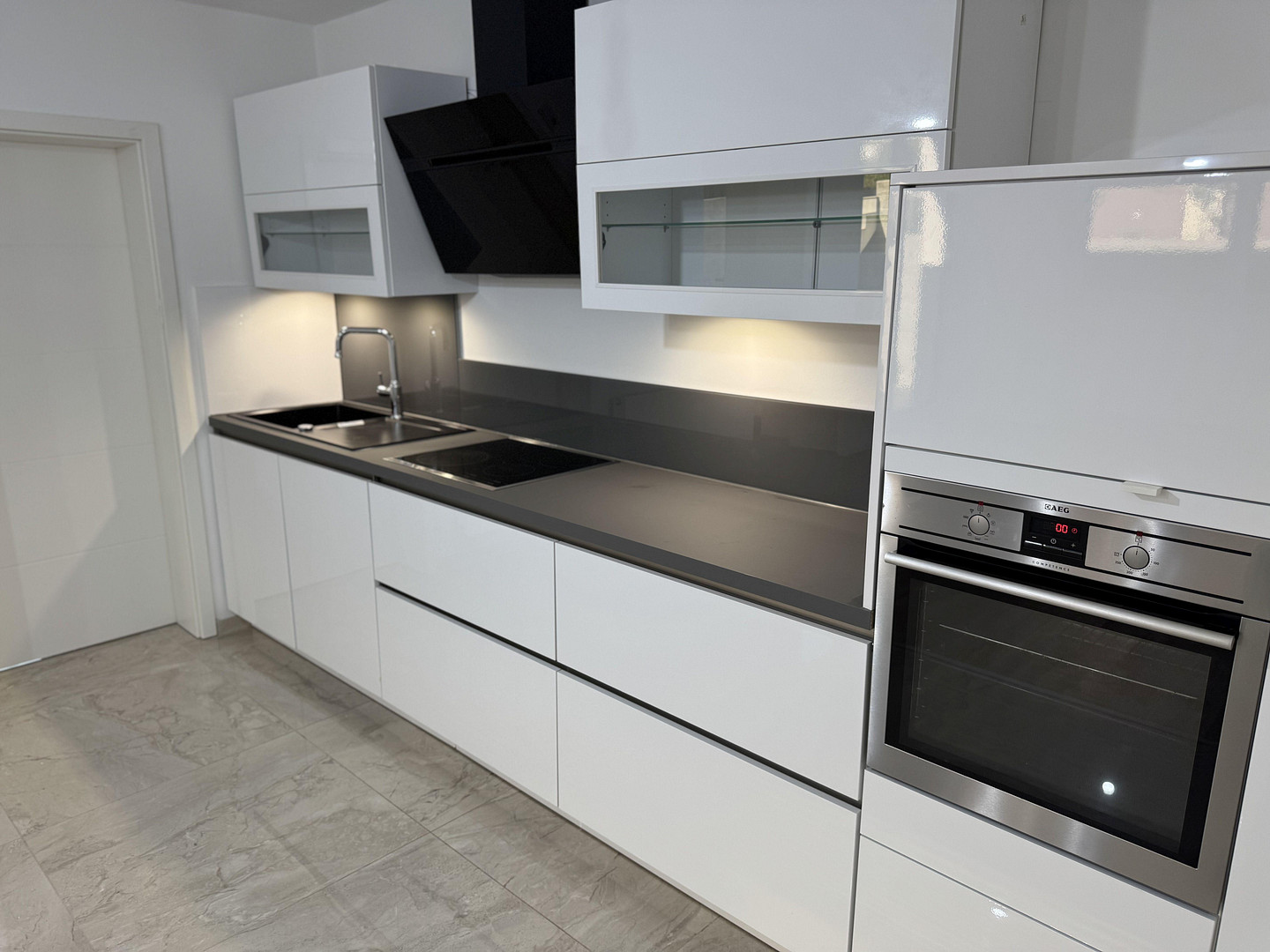 Modernes, großzügiges Einfamilienhaus mit Einliegerwohnung und Garage am Waldrand – Darmstadt(Kranichstein) – Vorschaubild 19