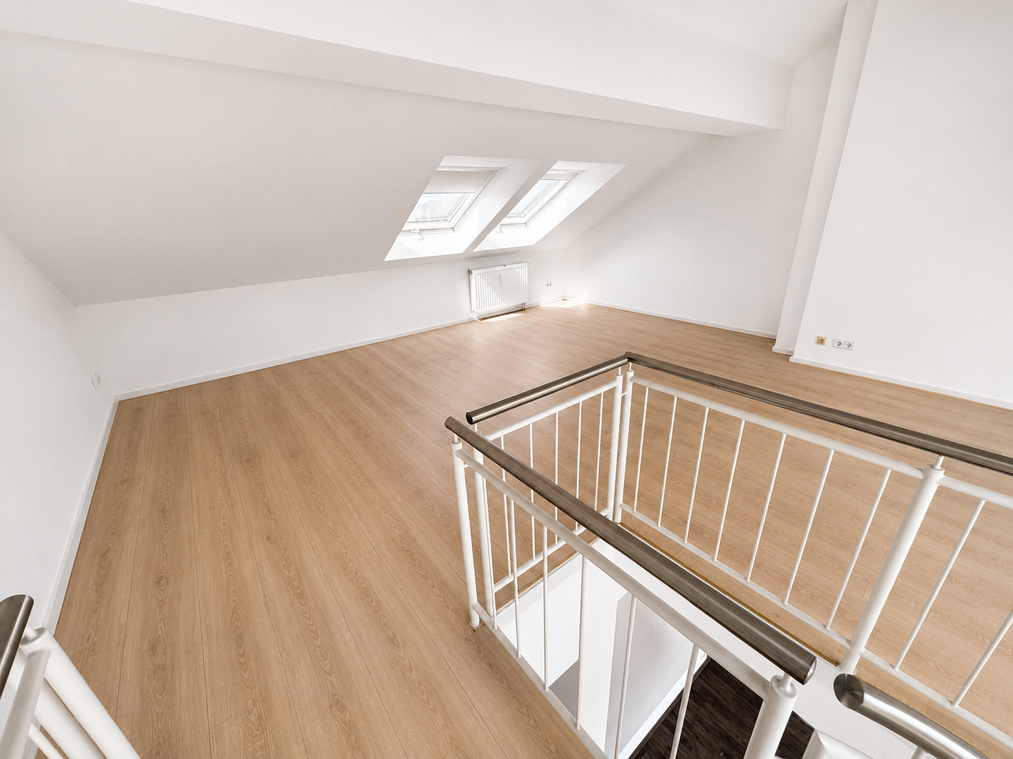 Traumhafte 3-Zimmer-Maisonette mit Balkon und Aufzug in zentraler Lage – Ankerstrasse 12, 6108 Halle (Saale)(Nördliche Innenstadt) – Vorschaubild 11