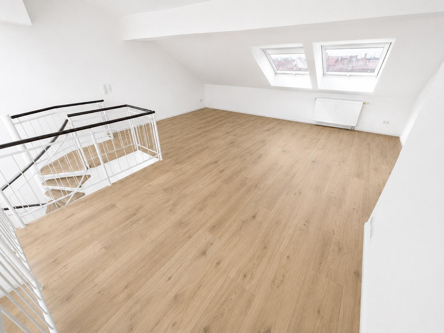 Traumhafte 3-Zimmer-Maisonette mit Balkon und Aufzug in zentraler Lage – Ankerstrasse 12, 6108 Halle (Saale)(Nördliche Innenstadt) – Vorschaubild 12