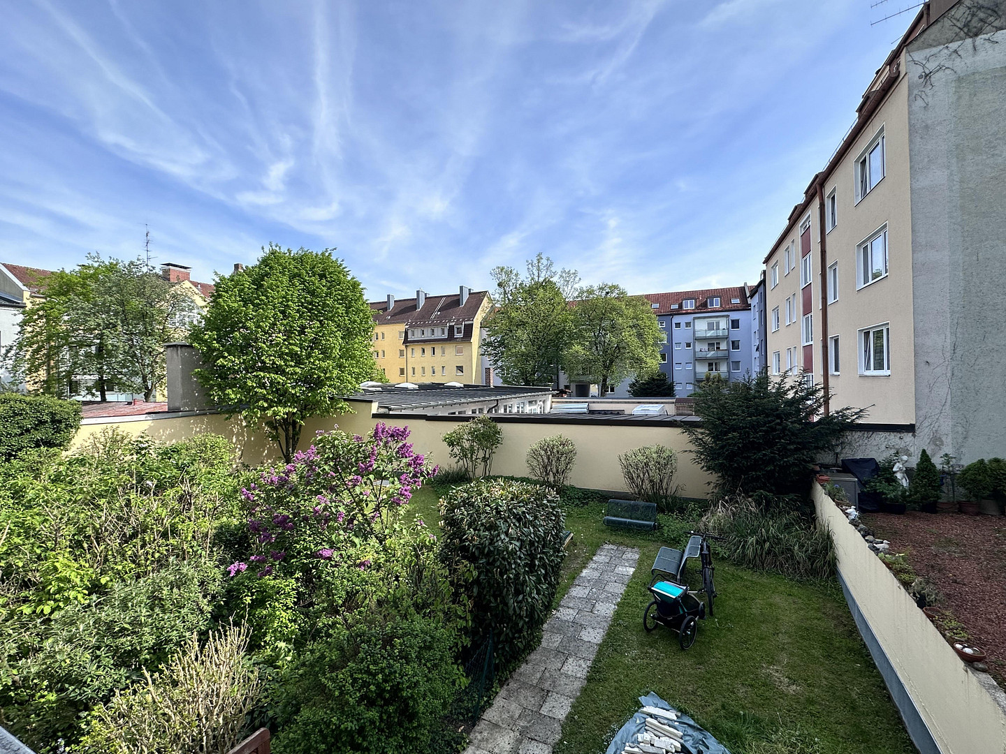 Neben der U-Bahn, komplett möbliert, 3-Zimmer-Wohnung - Wohnen auf Zeit in Milbertshofen – München(Milbertshofen) – Vorschaubild 9