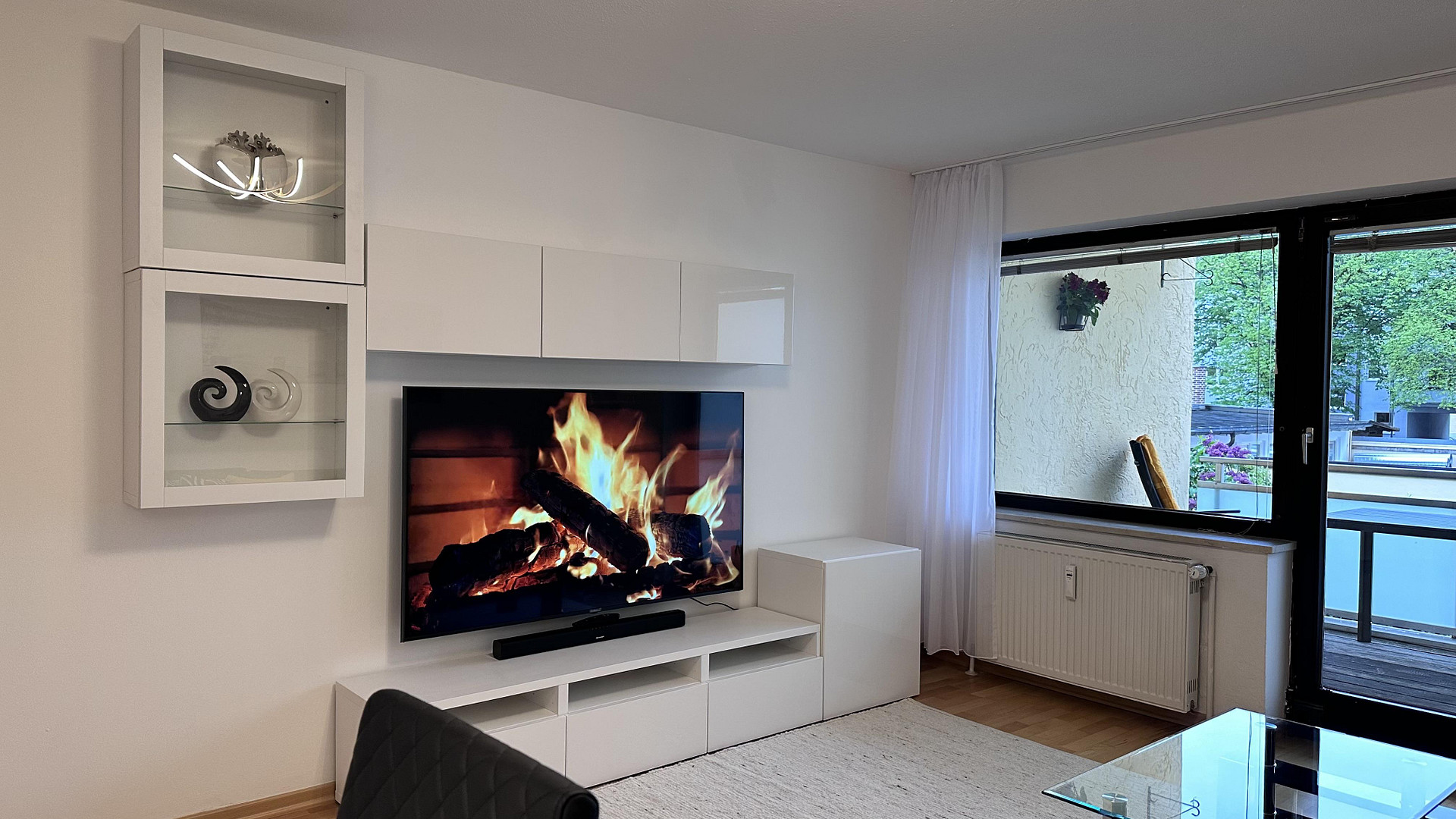 Neben der U-Bahn, komplett möbliert, 3-Zimmer-Wohnung - Wohnen auf Zeit in Milbertshofen – München(Milbertshofen) – Vorschaubild 4