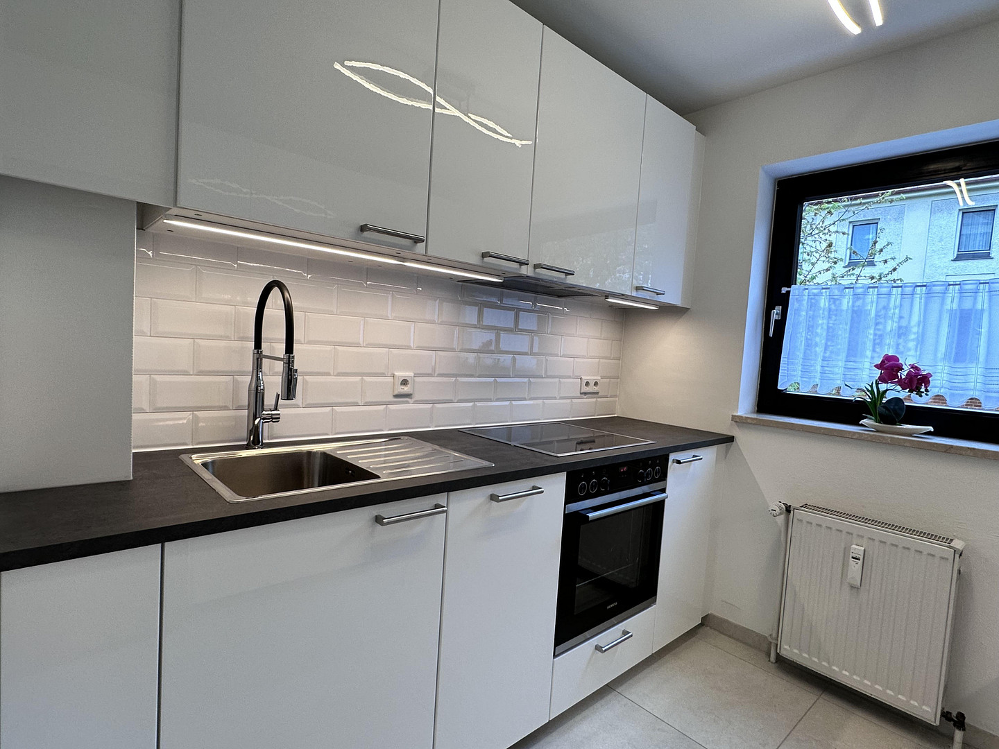 Neben der U-Bahn, komplett möbliert, 3-Zimmer-Wohnung - Wohnen auf Zeit in Milbertshofen – München(Milbertshofen) – Vorschaubild 12
