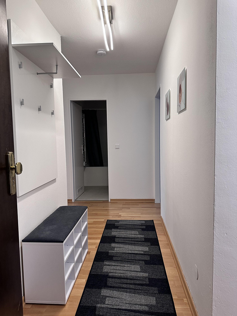 Neben der U-Bahn, komplett möbliert, 3-Zimmer-Wohnung - Wohnen auf Zeit in Milbertshofen – München(Milbertshofen) – Vorschaubild 30
