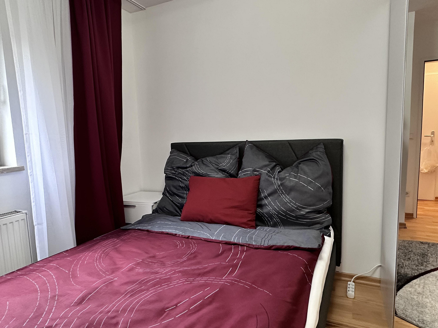 Neben der U-Bahn, komplett möbliert, 3-Zimmer-Wohnung - Wohnen auf Zeit in Milbertshofen – München(Milbertshofen) – Vorschaubild 28