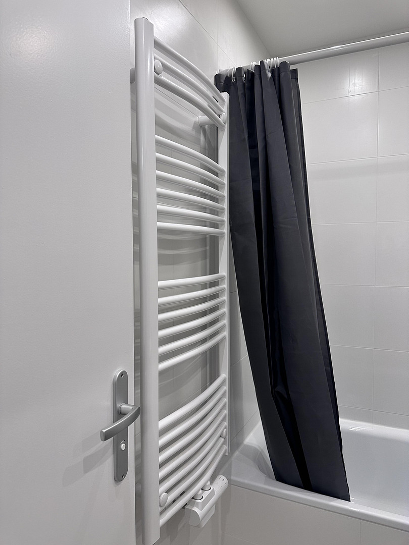 Neben der U-Bahn, komplett möbliert, 3-Zimmer-Wohnung - Wohnen auf Zeit in Milbertshofen – München(Milbertshofen) – Vorschaubild 22