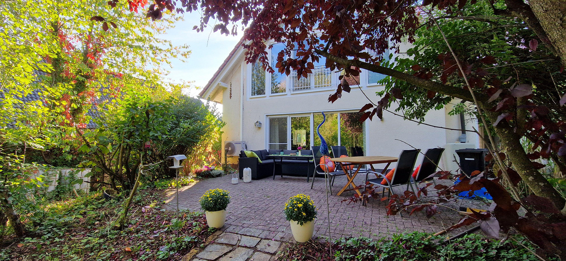 EFH / großer Hausteil mit EBK, Kamin, 2 Terrassen und traumhaftem Garten in direkter Seenähe 🌊 – Möhnesee(Körbecke) – Vorschaubild 2