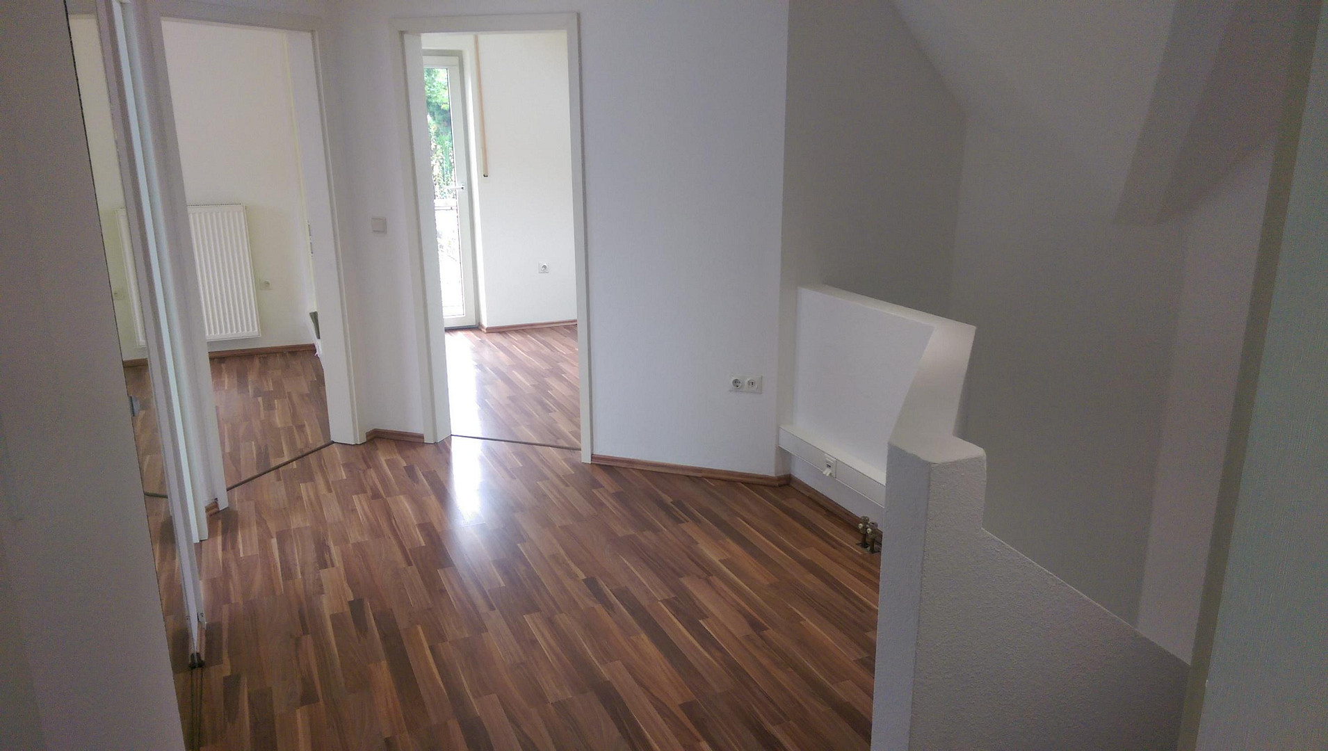 EFH / großer Hausteil mit EBK, Kamin, 2 Terrassen und traumhaftem Garten in direkter Seenähe 🌊 – Möhnesee(Körbecke) – Vorschaubild 10