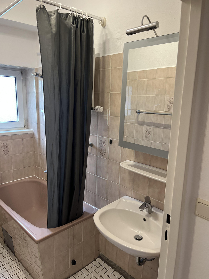 Gepflegte 1,5-Zimmer-Wohnung, Top-Lage in Berlin-Wilmersdorf nahe Kurfürstendamm, PROVISIONSFREI – 10709 Berlin(Wilmersdorf) – Vorschaubild 5