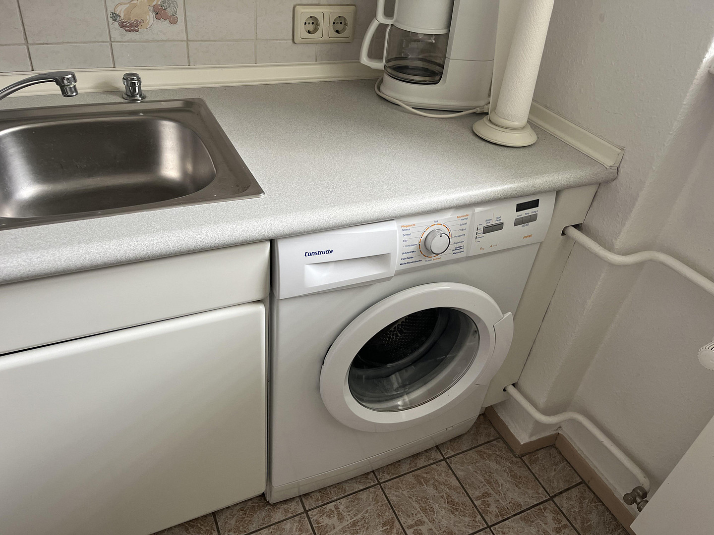 Gepflegte 1,5-Zimmer-Wohnung, Top-Lage in Berlin-Wilmersdorf nahe Kurfürstendamm, PROVISIONSFREI – 10709 Berlin(Wilmersdorf) – Vorschaubild 7