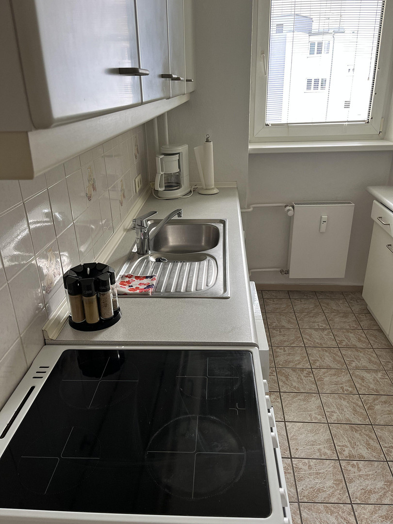 Gepflegte 1,5-Zimmer-Wohnung, Top-Lage in Berlin-Wilmersdorf nahe Kurfürstendamm, PROVISIONSFREI – 10709 Berlin(Wilmersdorf) – Vorschaubild 6