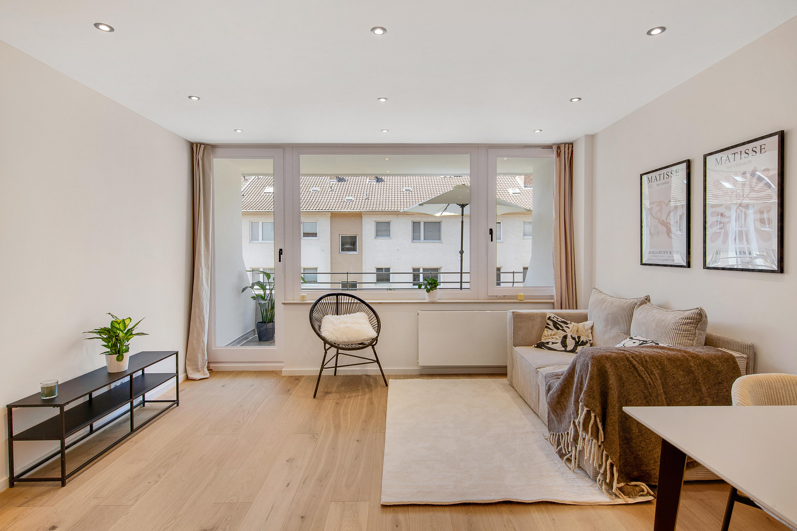 Erstbezug nach Kernsanierung: Exklusive Designerwohnung mit EBK, Balkon & TG-Stellplatz – Aloys-Schulte-Straße 37, 53129 Bonn(Kessenich) – Vorschaubild 3