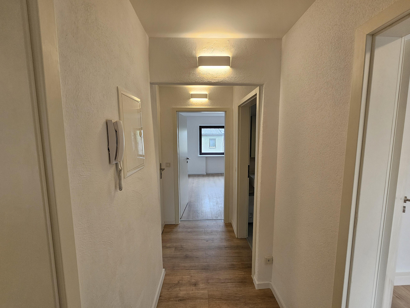 Kapitalanlage: voll vermietetes Mehrfamilienhaus mit Ausbaureserve - 7 Wohnungen & 4 Stellplätze – Schiffweiler – Vorschaubild 8