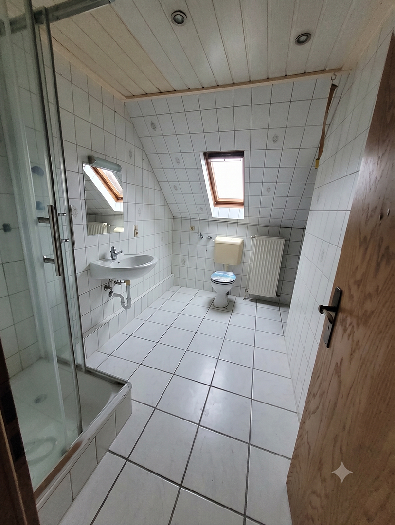 Kapitalanlage: voll vermietetes Mehrfamilienhaus mit Ausbaureserve - 7 Wohnungen & 4 Stellplätze – Schiffweiler – Vorschaubild 5