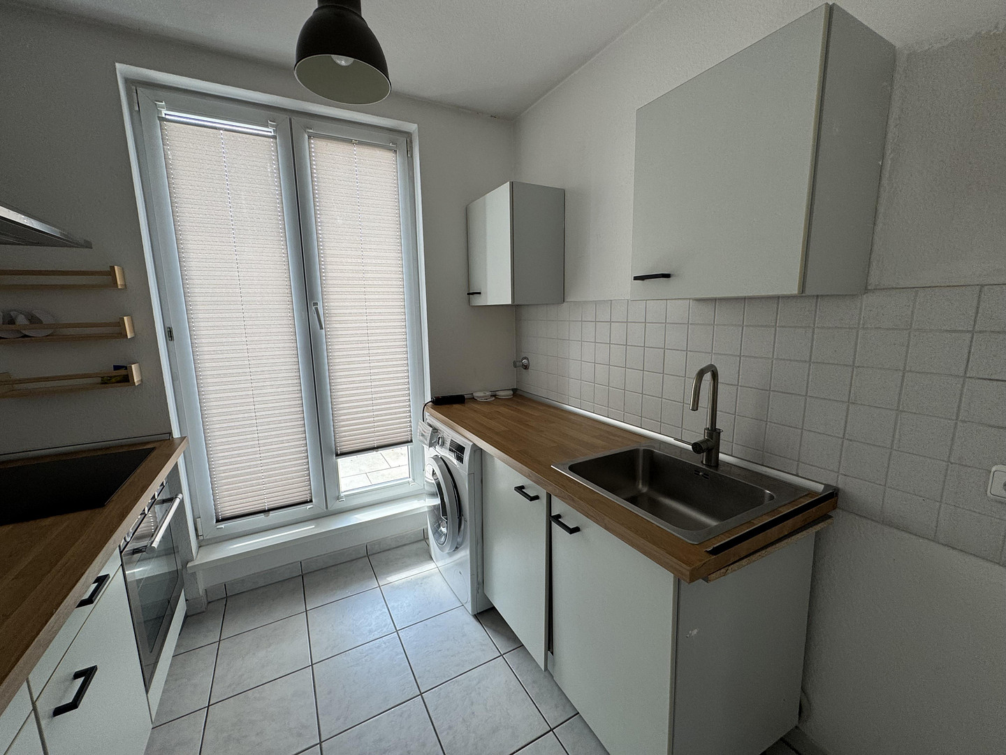 stilvolle 2-Zimmer-DG-Wohnung mit beeindruckender Raumhöhe - zentral in Mz-Kastel, von privat – Admiral-Scheer-Str. 11, 55252 Mainz-Kastel – Vorschaubild 9