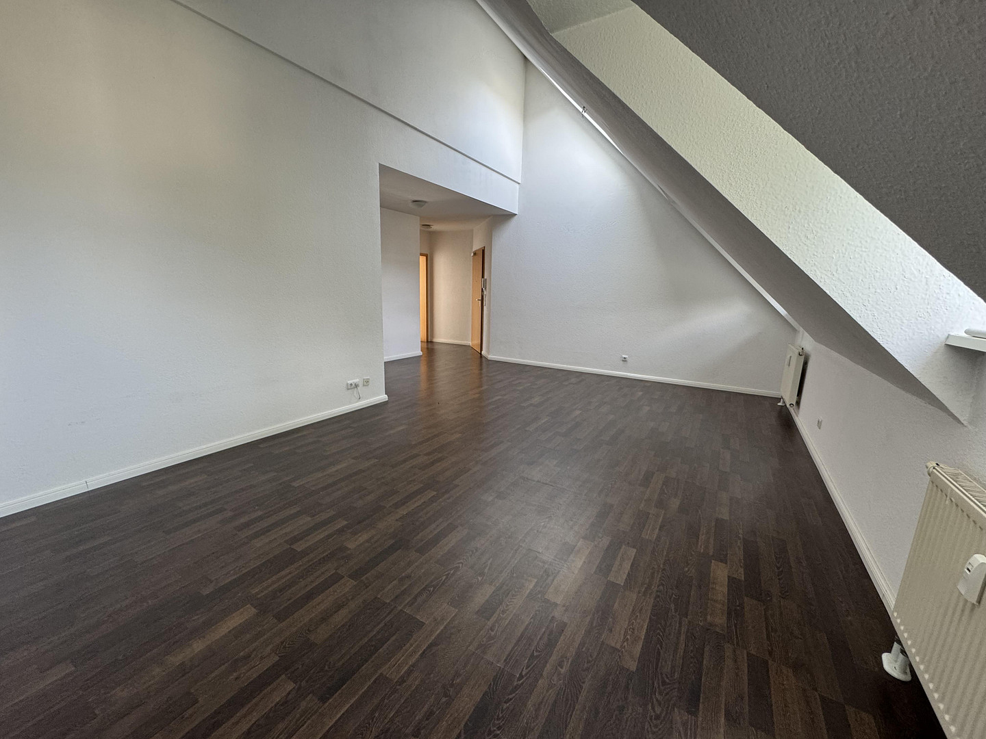 stilvolle 2-Zimmer-DG-Wohnung mit beeindruckender Raumhöhe - zentral in Mz-Kastel, von privat – Admiral-Scheer-Str. 11, 55252 Mainz-Kastel – Vorschaubild 15