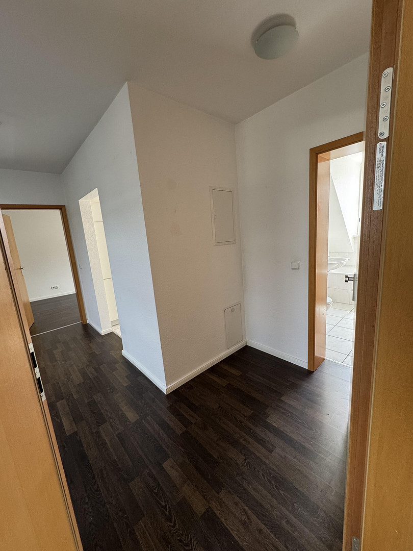 stilvolle 2-Zimmer-DG-Wohnung mit beeindruckender Raumhöhe - zentral in Mz-Kastel, von privat – Admiral-Scheer-Str. 11, 55252 Mainz-Kastel – Vorschaubild 18