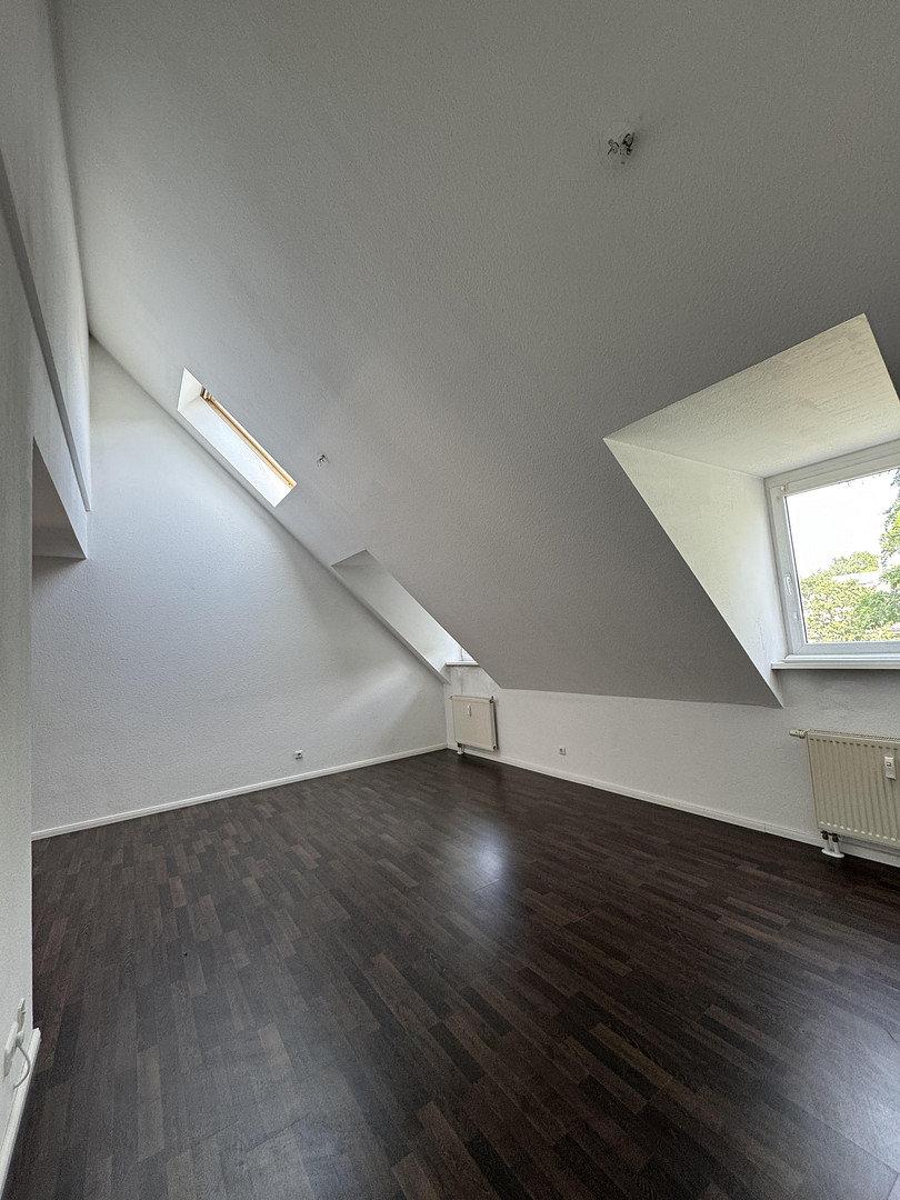 stilvolle 2-Zimmer-DG-Wohnung mit beeindruckender Raumhöhe - zentral in Mz-Kastel, von privat – Admiral-Scheer-Str. 11, 55252 Mainz-Kastel – Vorschaubild 14