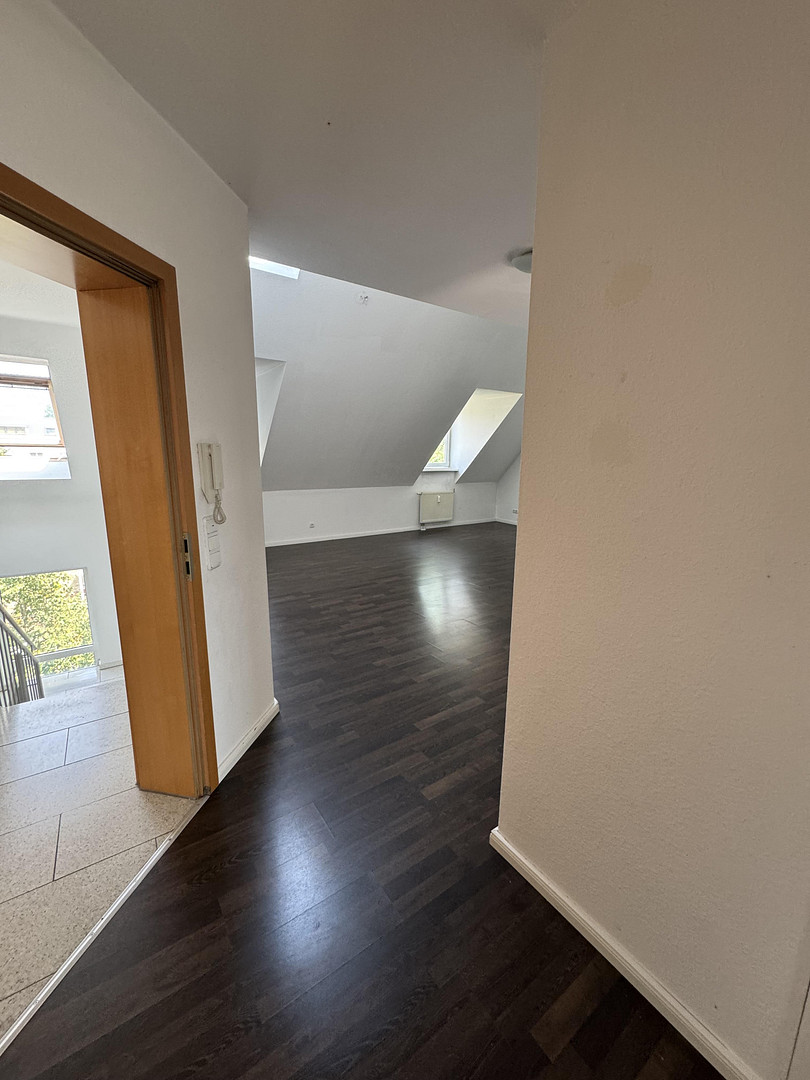 stilvolle 2-Zimmer-DG-Wohnung mit beeindruckender Raumhöhe - zentral in Mz-Kastel, von privat – Admiral-Scheer-Str. 11, 55252 Mainz-Kastel – Vorschaubild 17