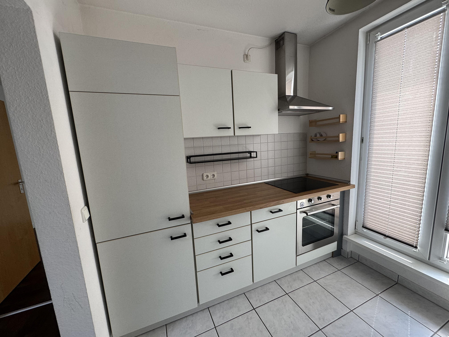 stilvolle 2-Zimmer-DG-Wohnung mit beeindruckender Raumhöhe - zentral in Mz-Kastel, von privat – Admiral-Scheer-Str. 11, 55252 Mainz-Kastel – Vorschaubild 10