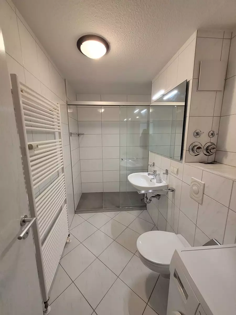 Helle 2-Zimmer-Wohlfühloase mit Balkon in KA-Hagsfeld – Karlsruhe(Hagsfeld) – Vorschaubild 2