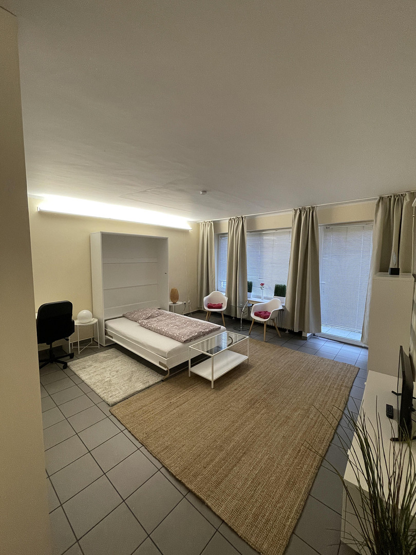 KAPITALANLAGE - 3,37% RENDITE | Schöne 2-Zimmer Wohnung (2 Balkone) - Altstadt nähe Carlsplatz – 40213 Düsseldorf(Carlstadt) – Vorschaubild 2