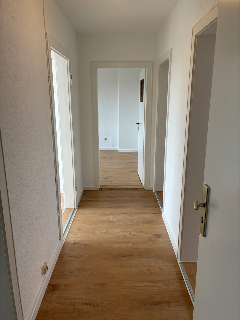 Gut geschnittene 3-Zimmer-Wohnung in Bremerhaven-Lehe – Bremerhaven(Klushof) – Vorschaubild 3