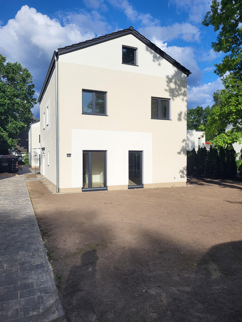 Anleger oder Selbstnutzer. Bezugsfertiges Einfamilienhaus in Falkensee-Finkenkrug – Finkenweg 16a, 14612 Falkensee – Vorschaubild 2