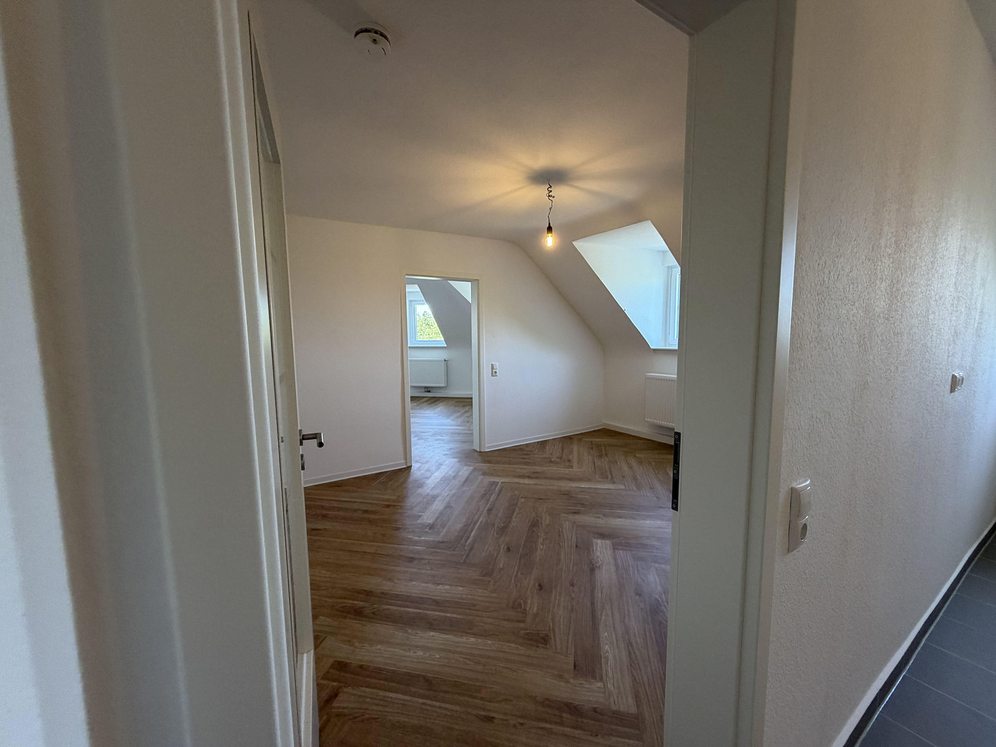 Erstbezug nach Kernsanierung – Hochwertige 2-Zimmer-Altbauwohnung in der Karlsruher Weststadt – Kaiserallee 31, 76133 Karlsruhe(Weststadt) – Vorschaubild 8