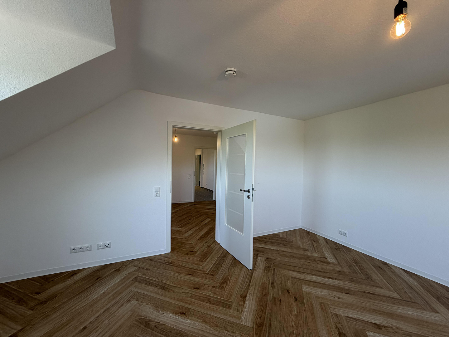 Erstbezug nach Kernsanierung – Hochwertige 2-Zimmer-Altbauwohnung in der Karlsruher Weststadt – Kaiserallee 31, 76133 Karlsruhe(Weststadt) – Vorschaubild 18