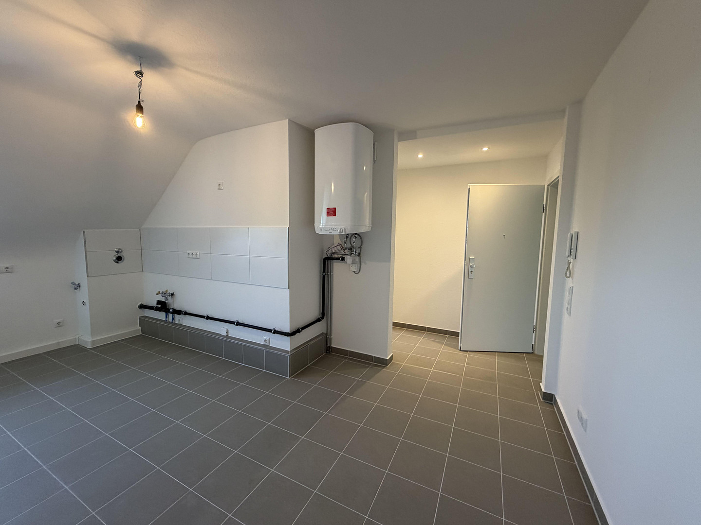 Erstbezug nach Kernsanierung – Hochwertige 2-Zimmer-Altbauwohnung in der Karlsruher Weststadt – Kaiserallee 31, 76133 Karlsruhe(Weststadt) – Vorschaubild 7