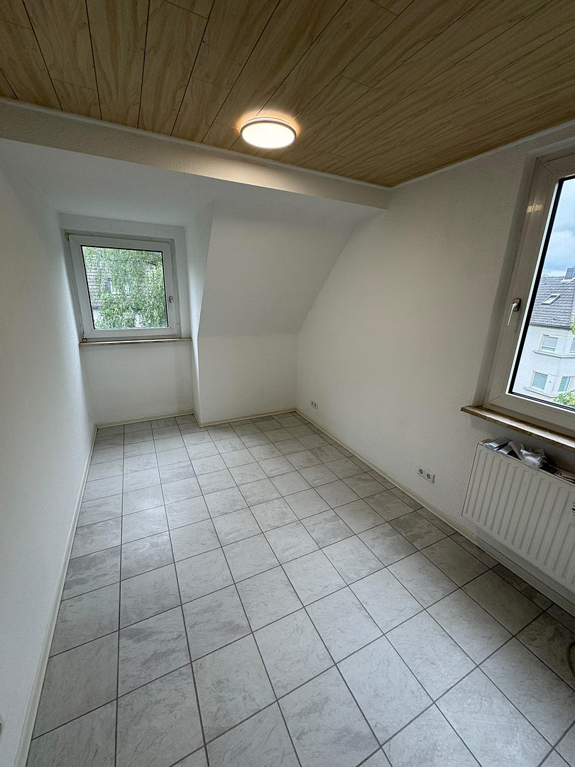 Attraktive und frisch renovierte 3-Zimmer-Wohnung in gepflegtem Mehrfamilienhaus – Lindhorststraße 10, 46240 Bottrop – Vorschaubild 12