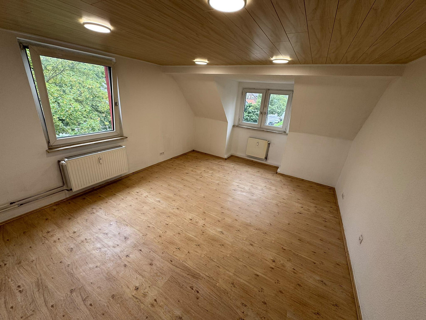 Attraktive und frisch renovierte 3-Zimmer-Wohnung in gepflegtem Mehrfamilienhaus – Lindhorststraße 10, 46240 Bottrop – Vorschaubild 9