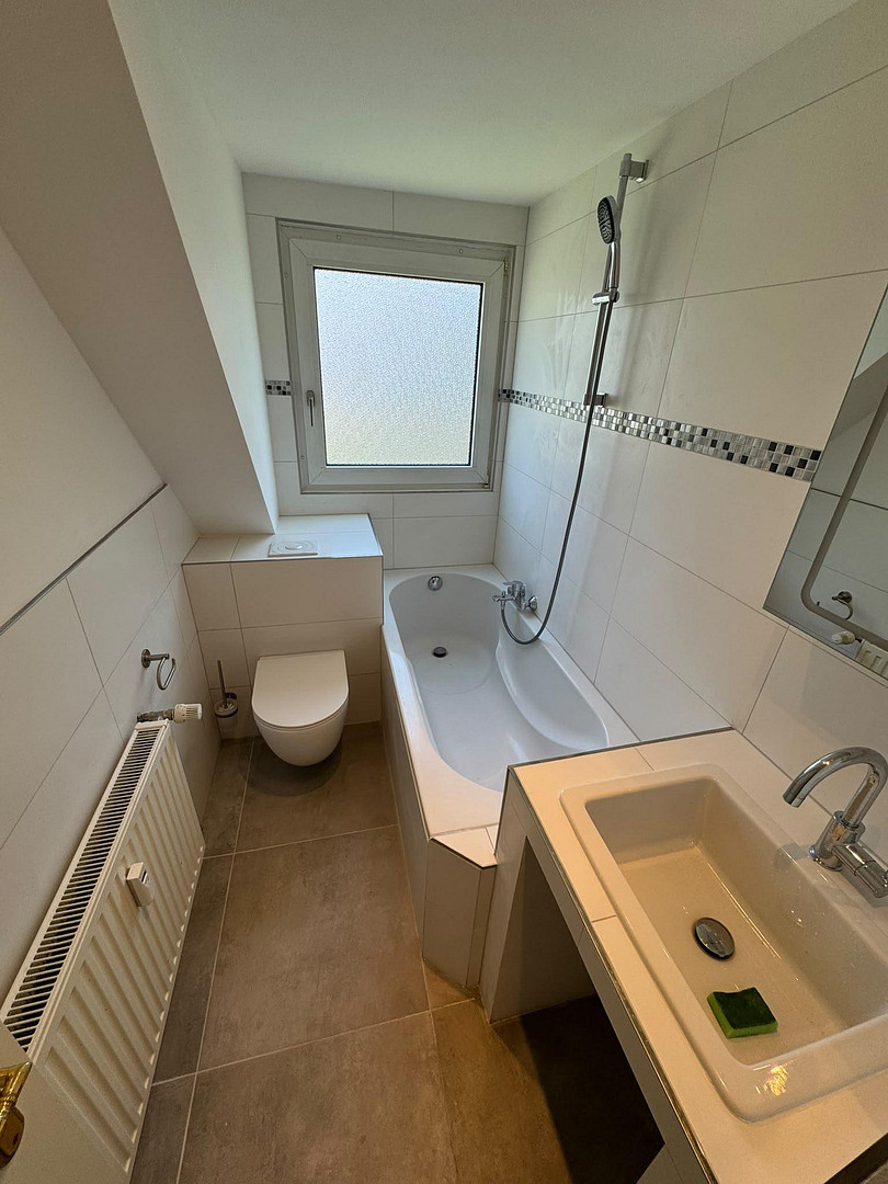Attraktive und frisch renovierte 3-Zimmer-Wohnung in gepflegtem Mehrfamilienhaus – Lindhorststraße 10, 46240 Bottrop – Vorschaubild 17